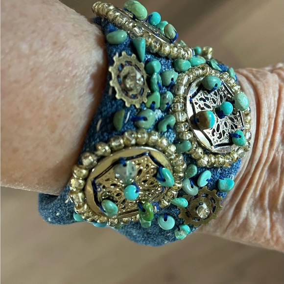 Handcrafted Cuff Bracelet with Turquoise Beads - Picture 2 of 10